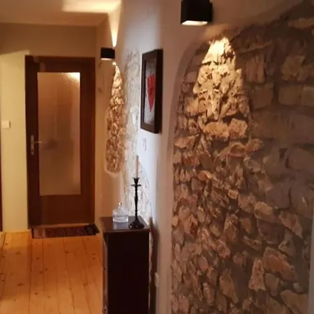 Charming & Stelio Apartmán Marčana
