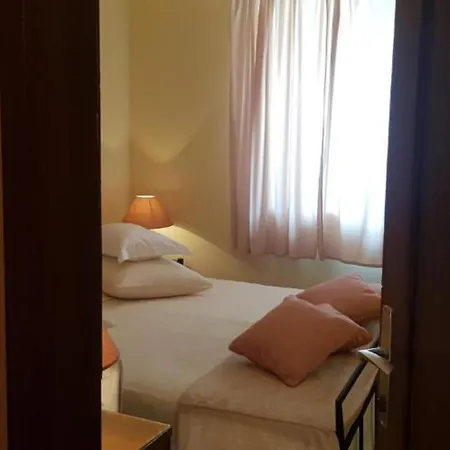 Charming & Stelio Apartmán *
